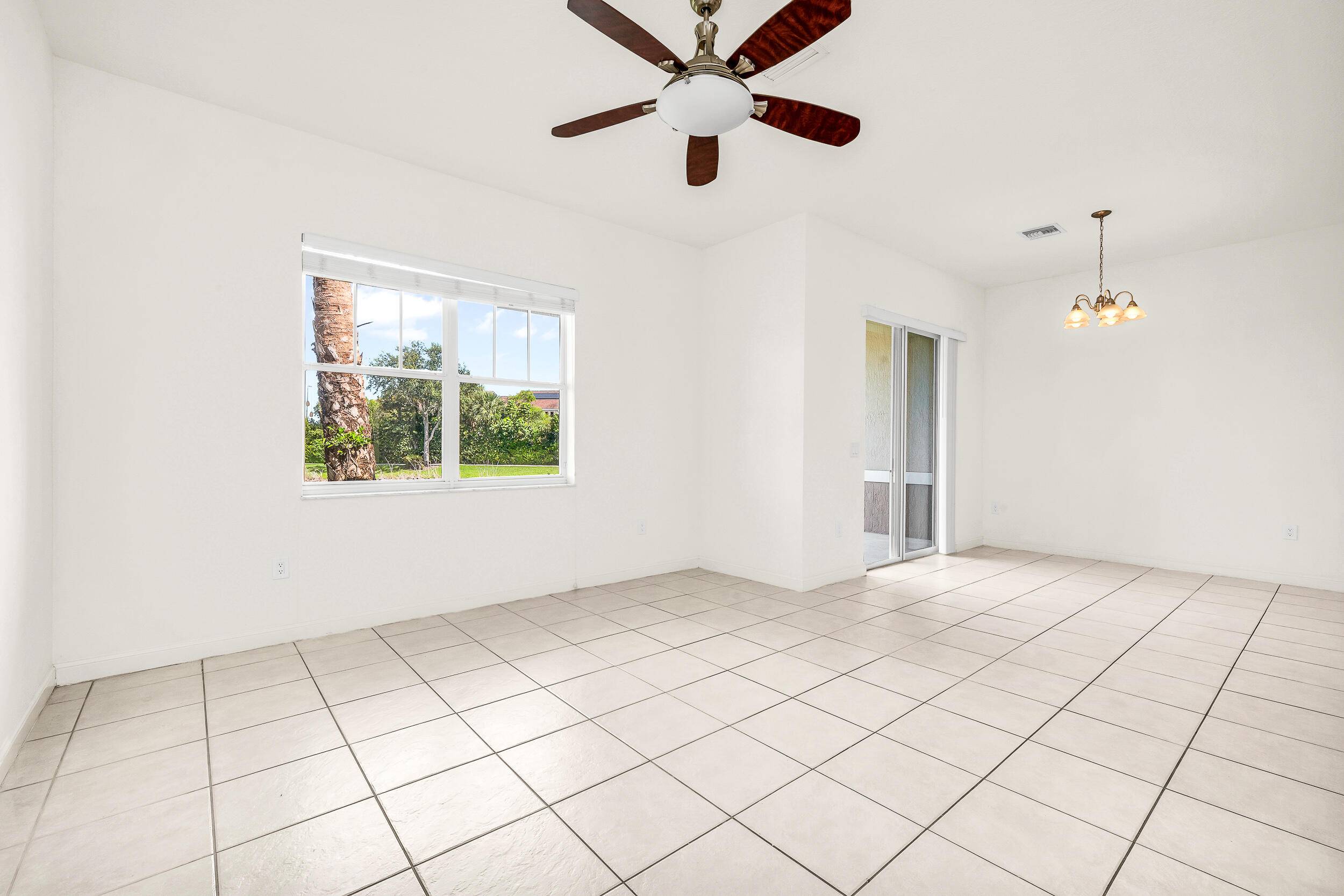 West Palm Beach, FL 33401,555 Pacific Grove DR 1