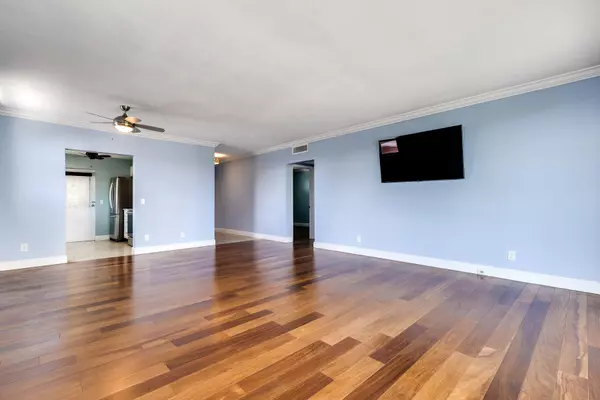 Lake Worth Beach, FL 33460,1 S Lakeside DR C1