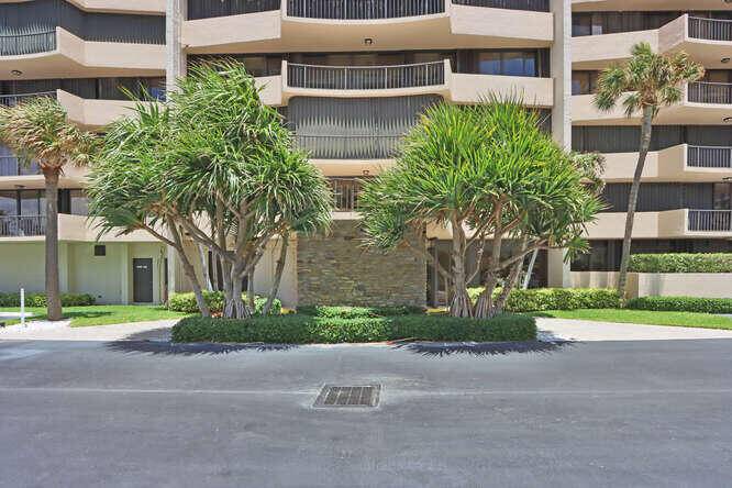 Singer Island, FL 33404,4200 N Ocean DR 2-903