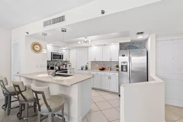 Highland Beach, FL 33487,4750 S Ocean BLVD 202