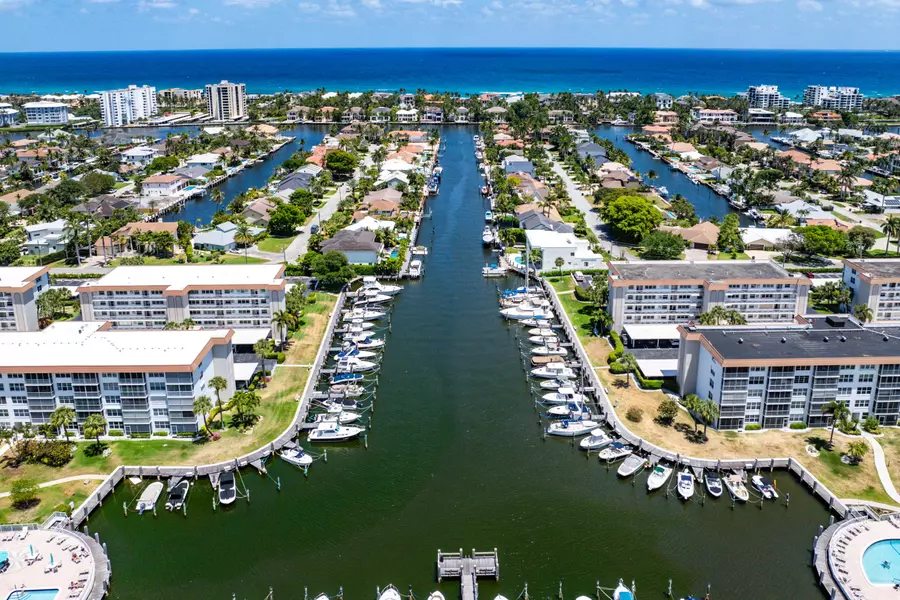 911 Gardenia DR 154, Delray Beach, FL 33483
