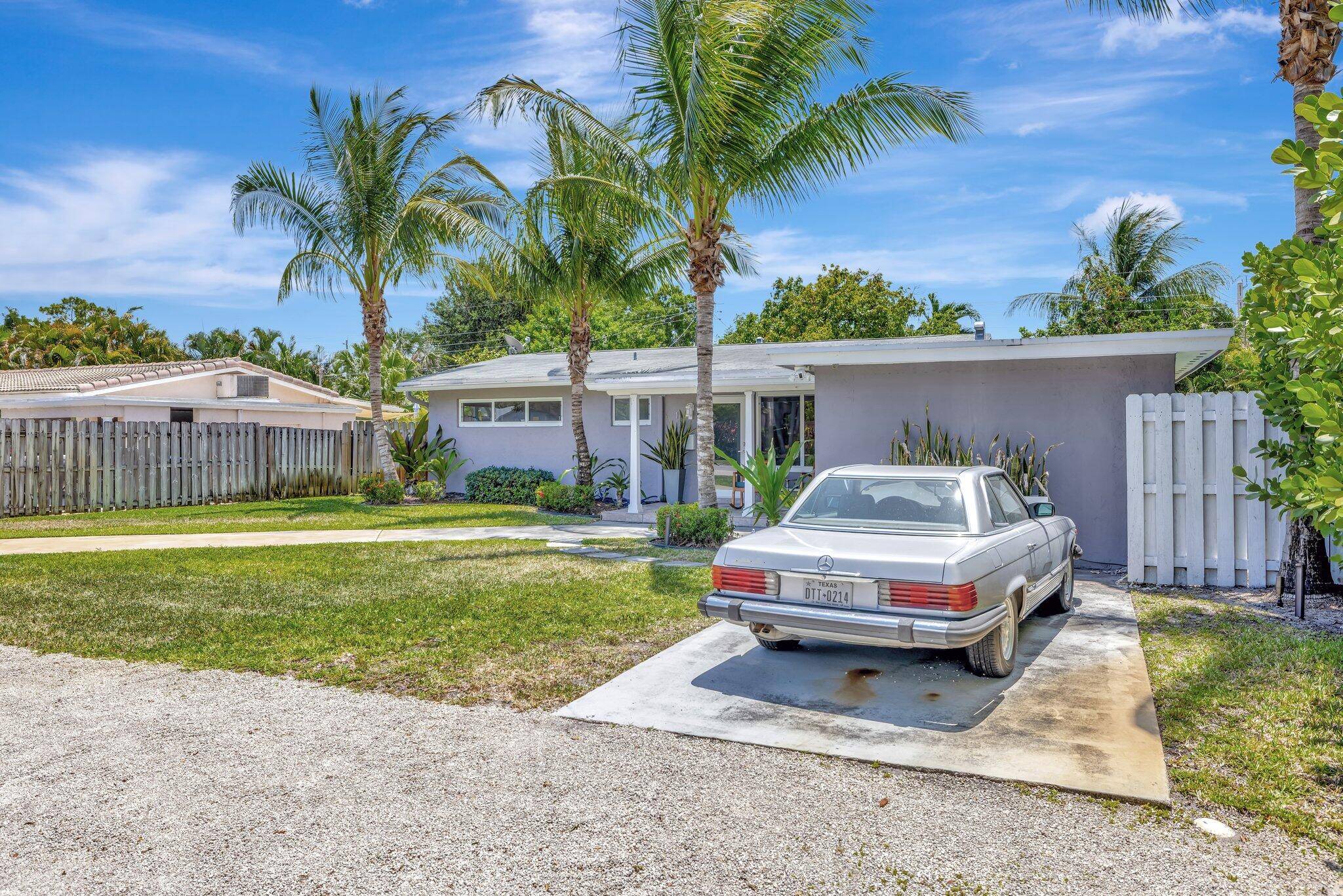 Wilton Manors, FL 33334,14 NE 26 CT