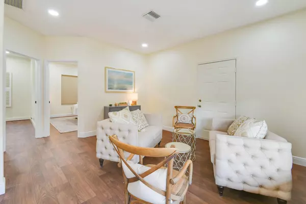 Jupiter, FL 33477,725 N Highway A1a A105