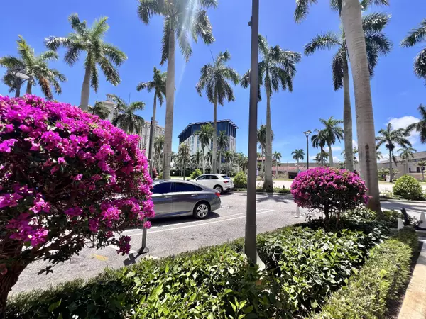 West Palm Beach, FL 33401,651 Okeechobee BLVD 706