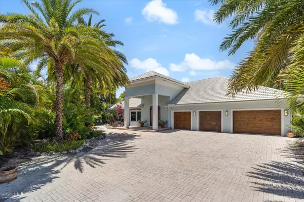 2311 NE 47 ST, Lighthouse Point, FL 33064