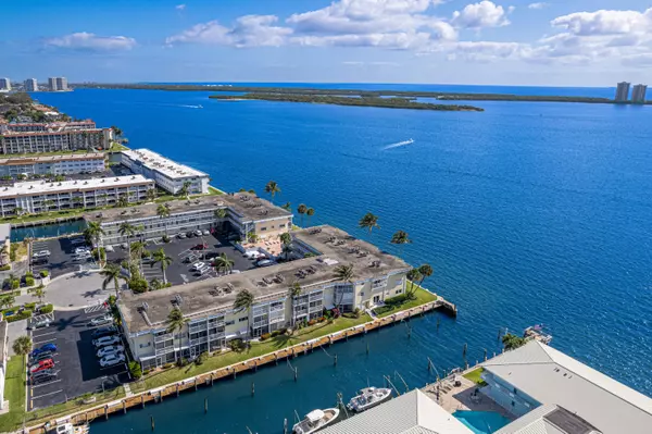 111 Doolen CT 208, North Palm Beach, FL 33408