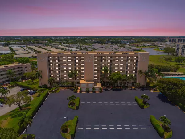 Delray Beach, FL 33446,7240 Huntington LN 105