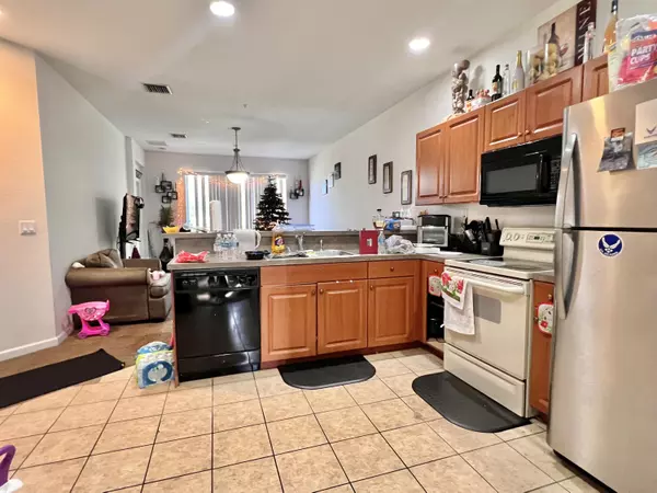 Riviera Beach, FL 33404,2010 Freeport LN 4104