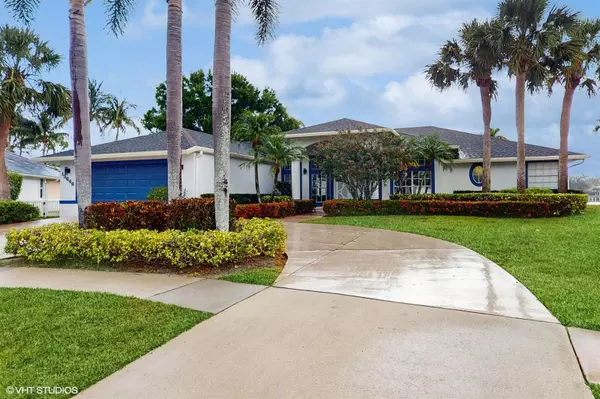 Wellington, FL 33414,13646 Callington DR