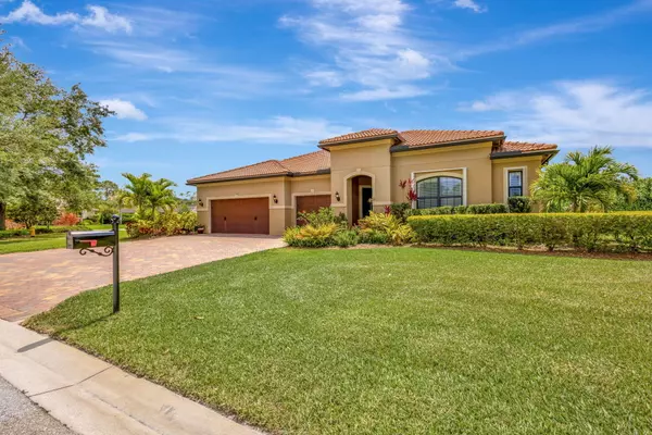 Palm City, FL 34990,964 SW Canoe Creek TER