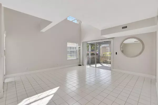 Boca Raton, FL 33486,5332 Buckhead CIR 1010