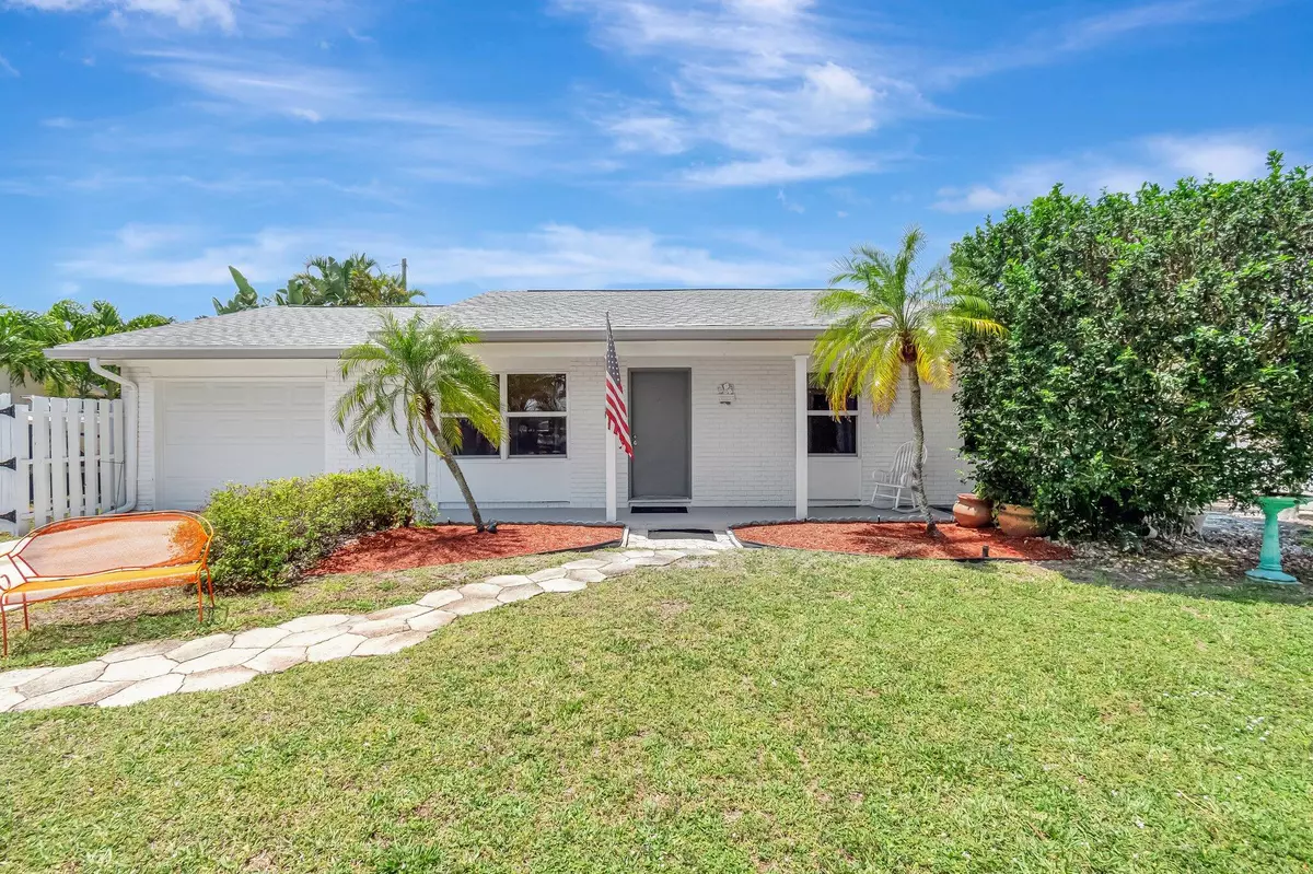 Delray Beach, FL 33444,654 Bunting DR