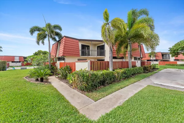 West Palm Beach, FL 33406,3790 Victoria Drive DR