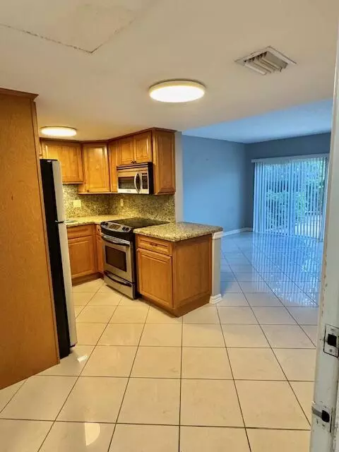 Deerfield Beach, FL 33441,505 NE NE 20th AVE 110