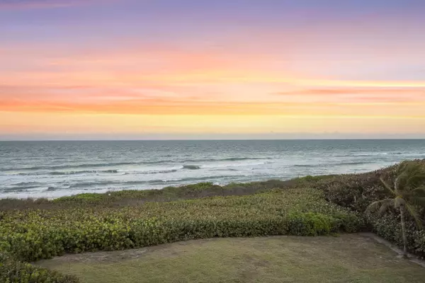 Stuart, FL 34996,2051 NE Ocean BLVD C22