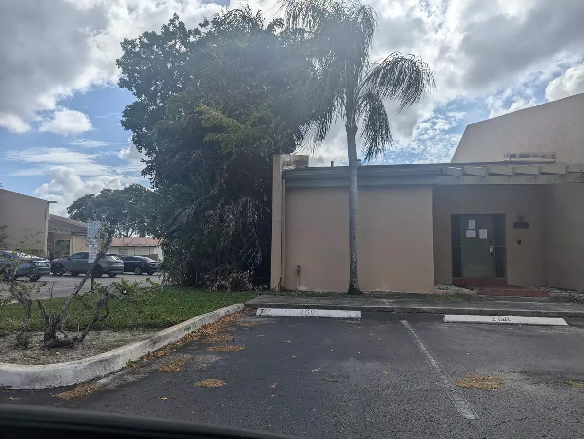 Pembroke Pines, FL 33024,1400 NW 92nd AVE 268