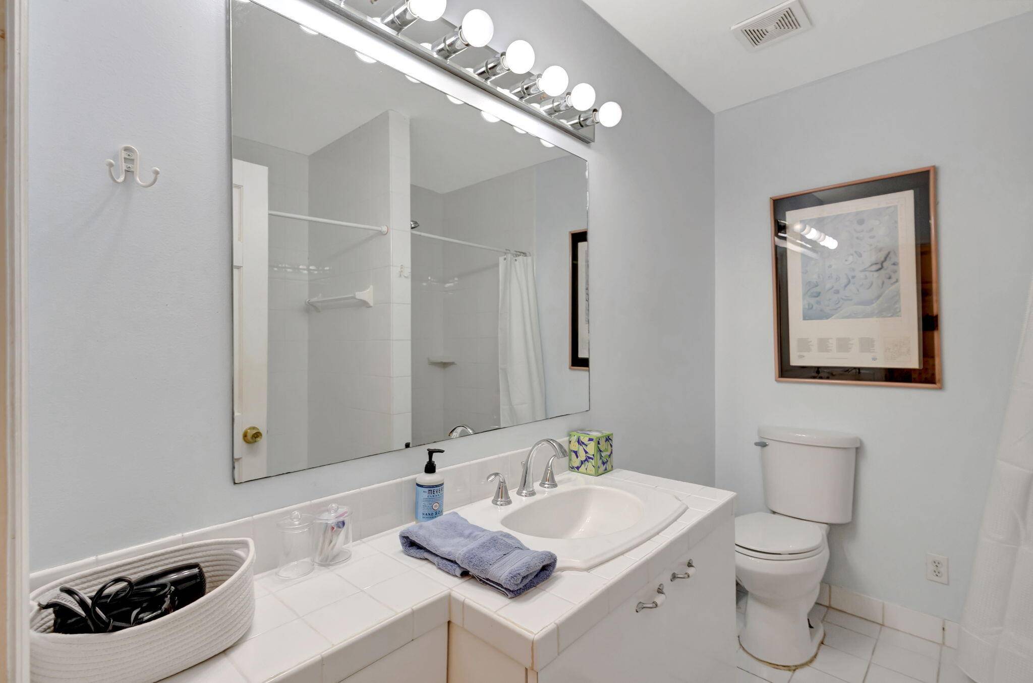 West Palm Beach, FL 33407,519 28th ST A