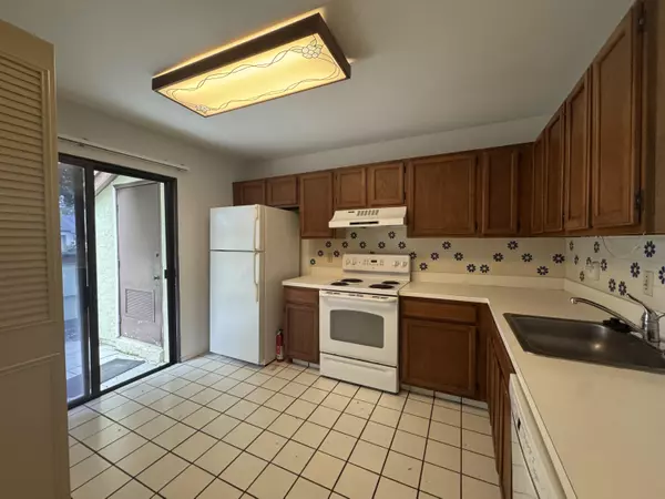 Royal Palm Beach, FL 33411,320 Elmira CT