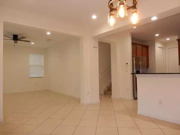 West Palm Beach, FL 33401,661 Corte Madera LN 2