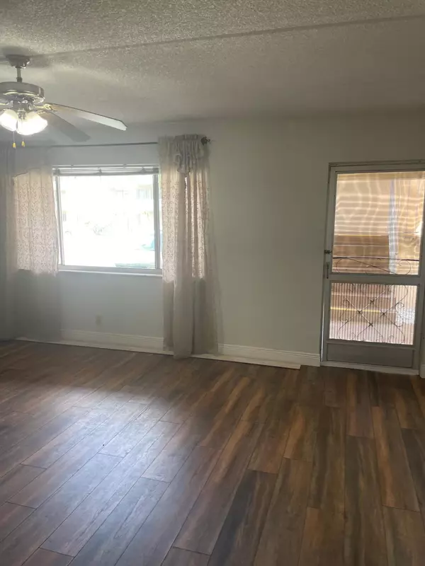 Palm Springs, FL 33461,700 Village Green CT 102