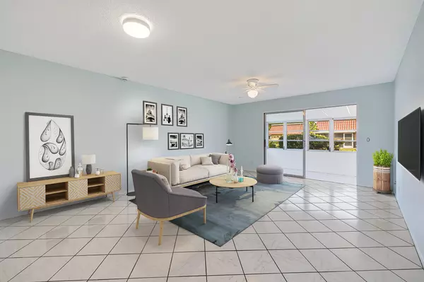 Lake Worth, FL 33467,114 Amherst LN