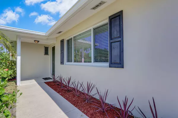 Tequesta, FL 33469,372 Franklin RD