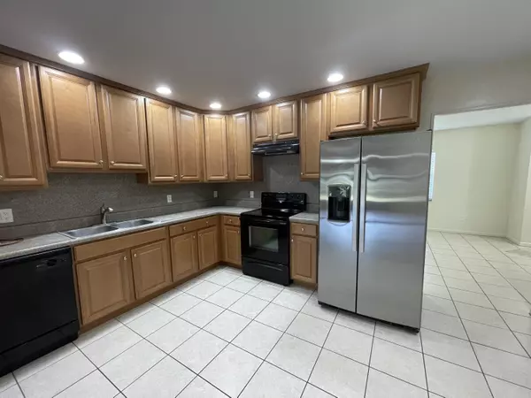 Royal Palm Beach, FL 33411,113 Bobwhite RD