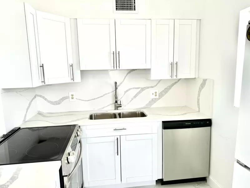 3080 Lake Osborne DR 202, Lake Worth Beach, FL 33461