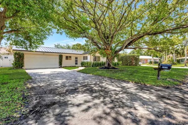 Boynton Beach, FL 33435,2410 SW 1st ST