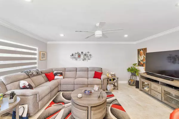 Delray Beach, FL 33484,237 E Normandy E