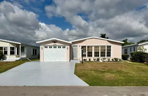 8395 Delphinium CT, Port Saint Lucie, FL 34952
