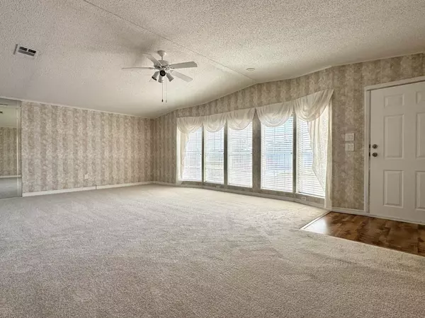 Port Saint Lucie, FL 34952,8395 Delphinium CT