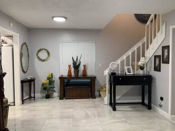 West Palm Beach, FL 33403,8584 Pluto TER