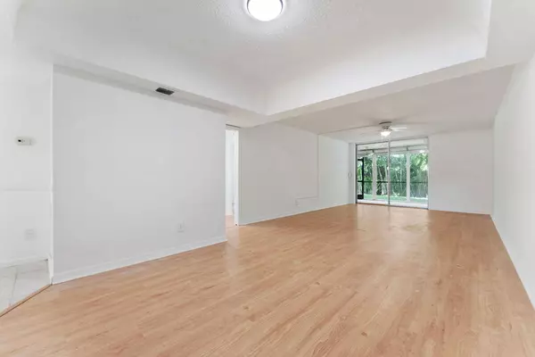 Boca Raton, FL 33428,23247 Barwood LN 101