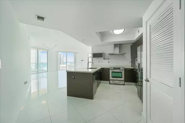Sunny Isles Beach, FL 33160,200 Sunny Isles BLVD 2-1701