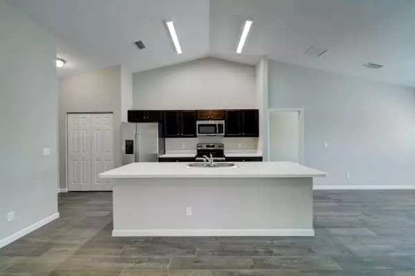 Port Saint Lucie, FL 34953,2457 SW Chestnut LN