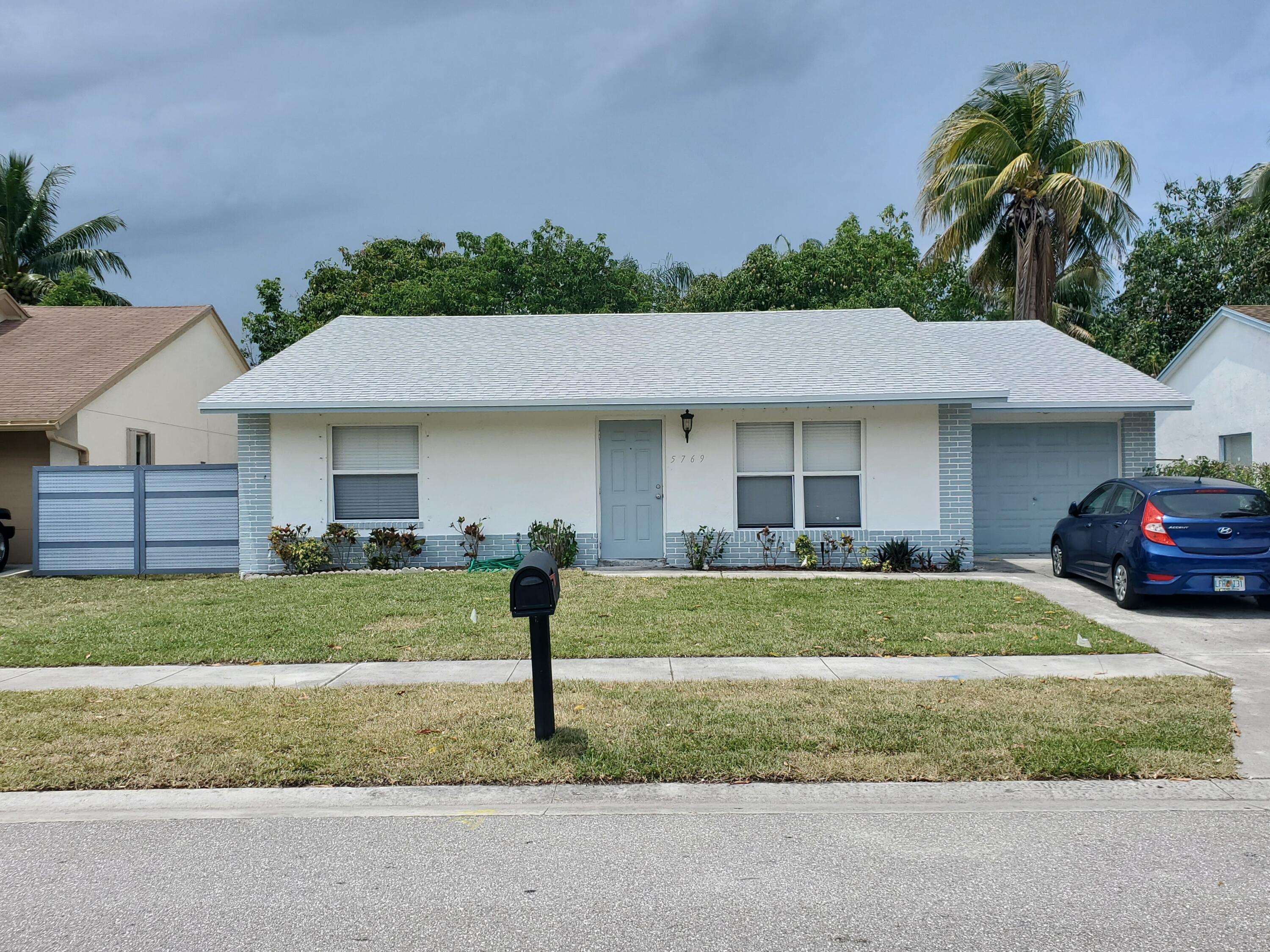 5769 E Ellis Hollow RD, Lake Worth, FL 33463