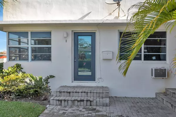 Lake Worth Beach, FL 33460,902 N J ST