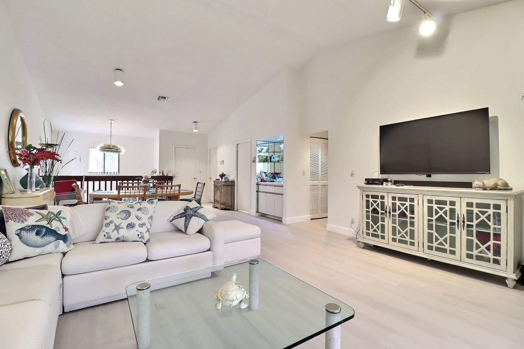 Lake Worth, FL 33467,5218 S Fountains DR 206