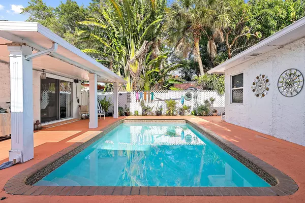 West Palm Beach, FL 33405,328 Monroe DR