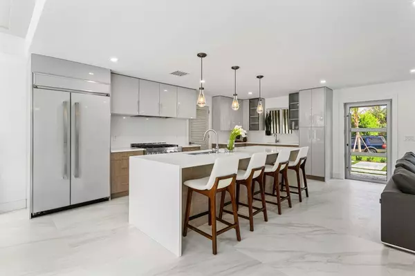 Boynton Beach, FL 33435,902 SW 27th PL