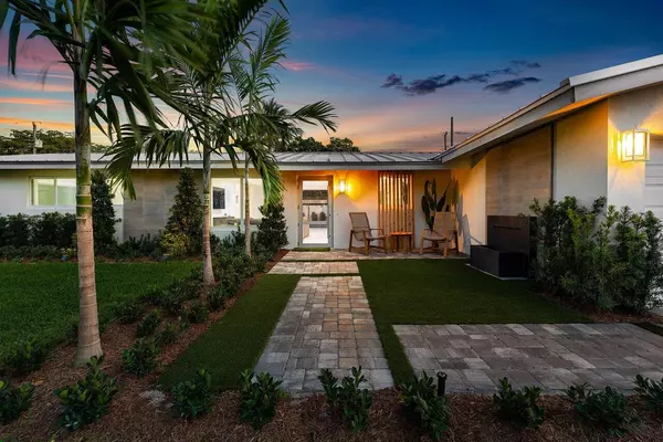 Boynton Beach, FL 33435,902 SW 27th PL