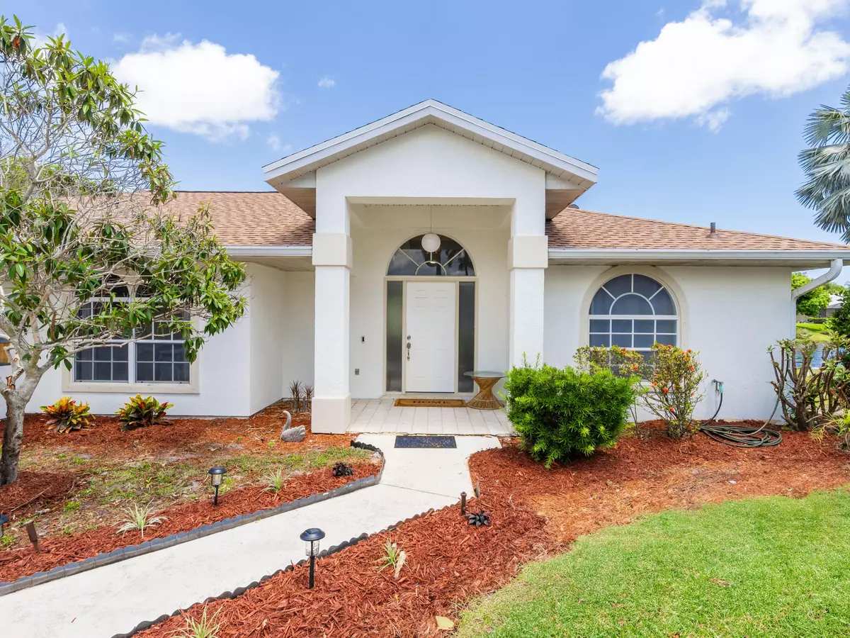 Palm City, FL 34990,1123 SW Oak Hollow CT