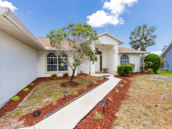 Palm City, FL 34990,1123 SW Oak Hollow CT