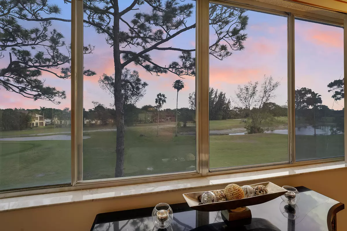 Lake Worth, FL 33467,6698 N 10th AVE 320