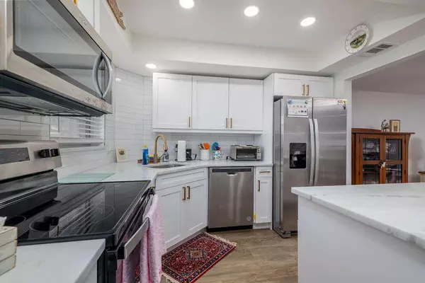 Jupiter, FL 33469,18081 SE Country Club DR 8