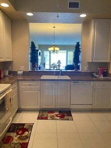 Fort Pierce, FL 34949,31 W Harbour Isle DR Ph06