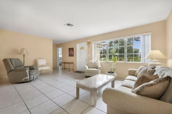West Palm Beach, FL 33406,1401 Shore DR