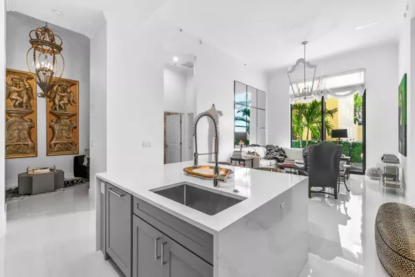 West Palm Beach, FL 33401,701 S Olive AVE 503
