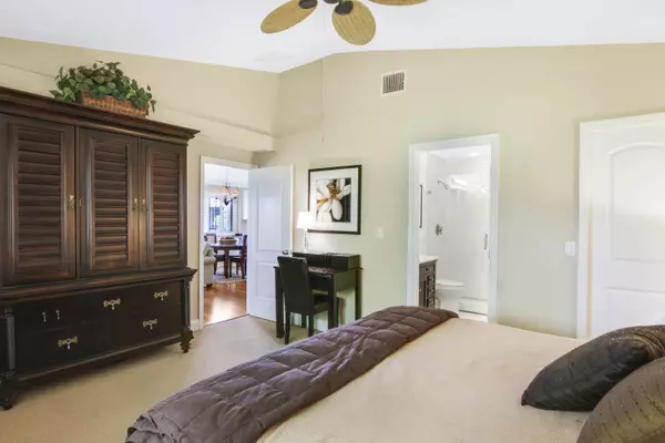 Palm Beach Gardens, FL 33418,915 Club DR
